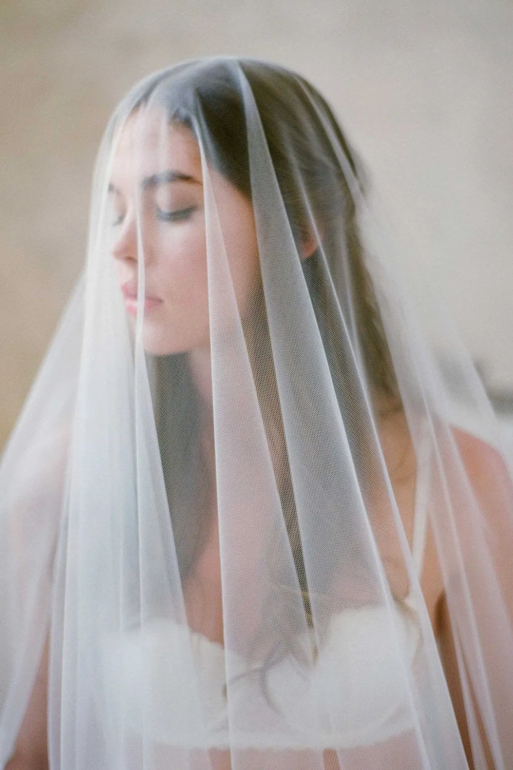 Amelie Lux French lace scallop blusher veil - style V73b