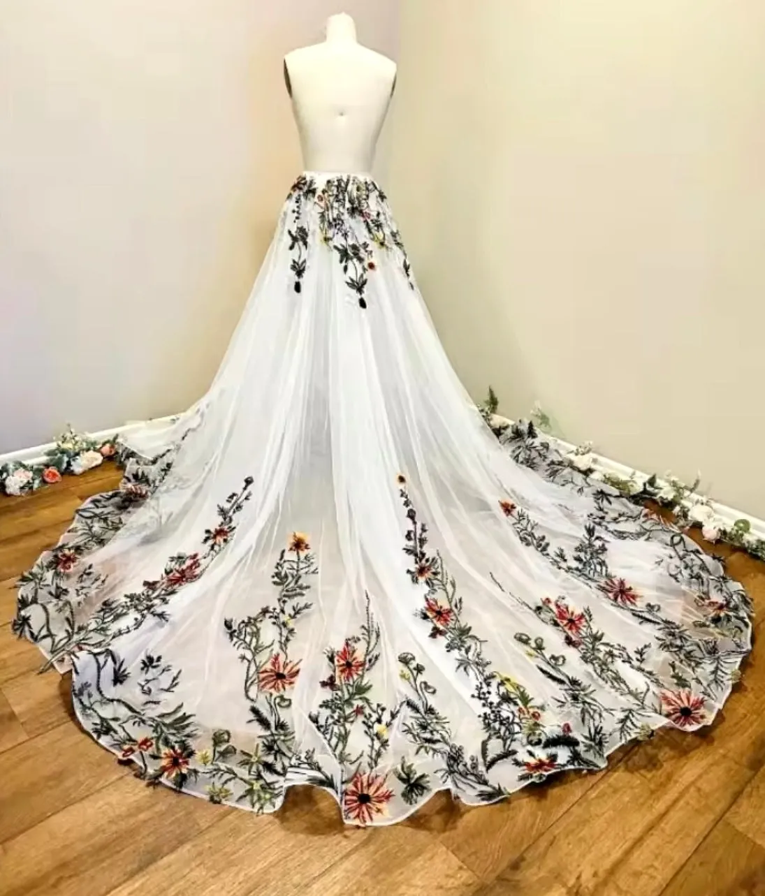 Autumn Wedding Dress Over Skirt / Train