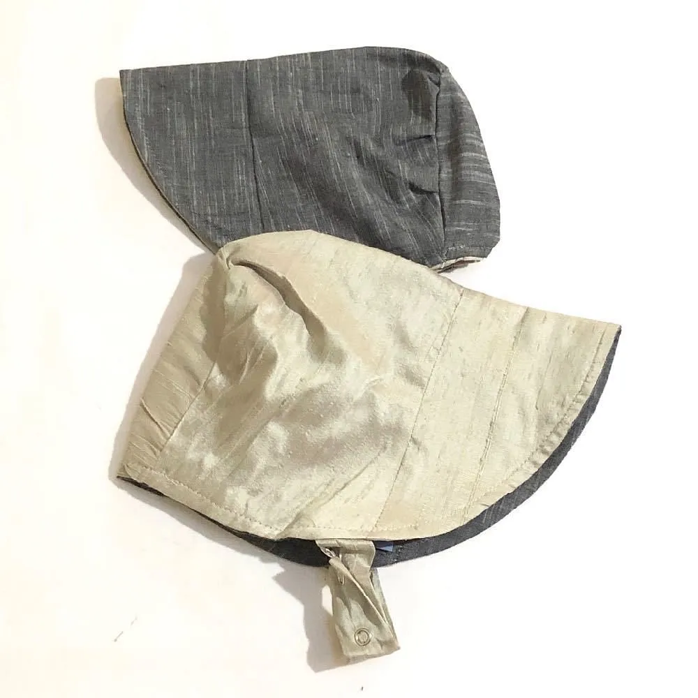 Bonnet in Concrete Silk