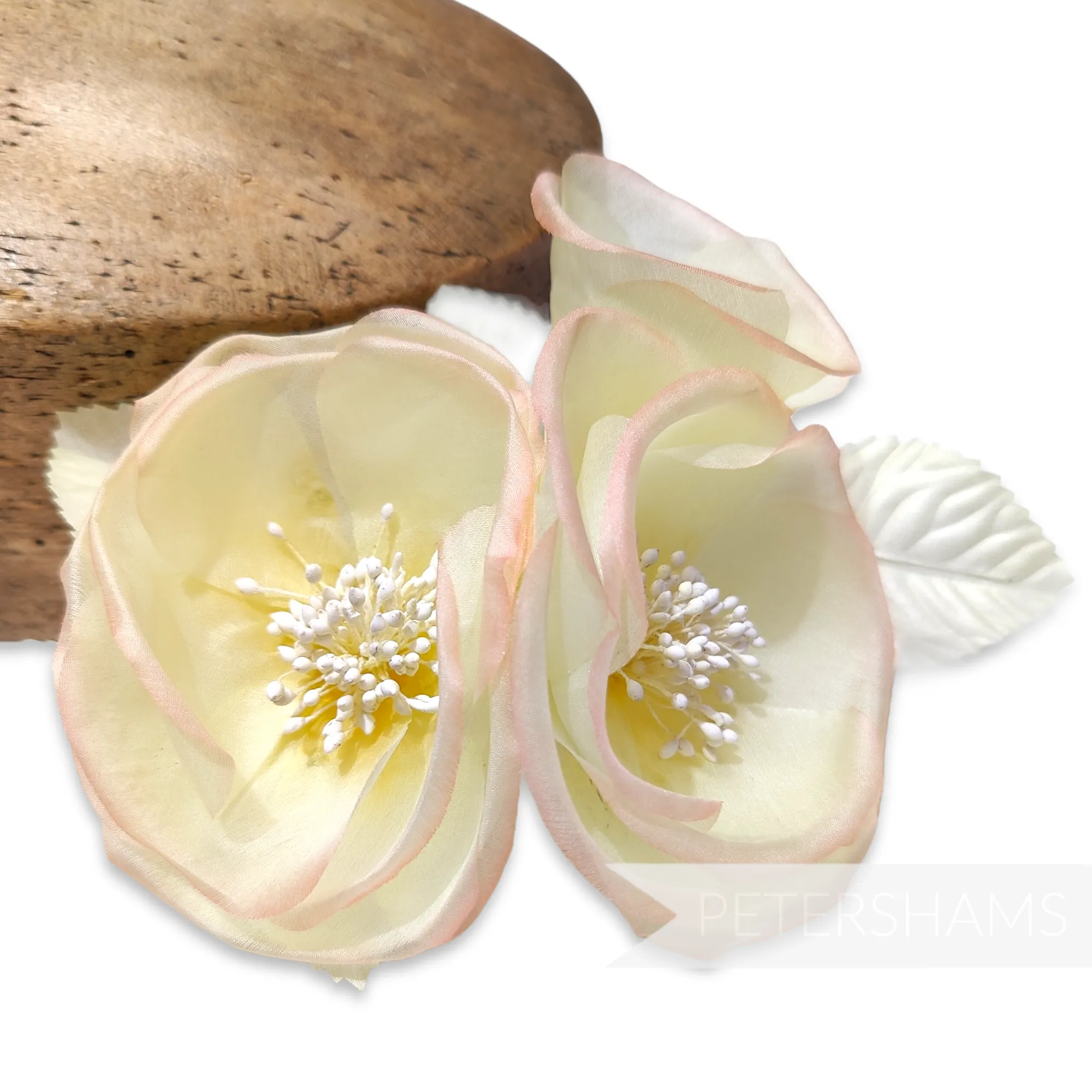'Clare' Triple Silk Blossoms and Bud Hat Flower Mount