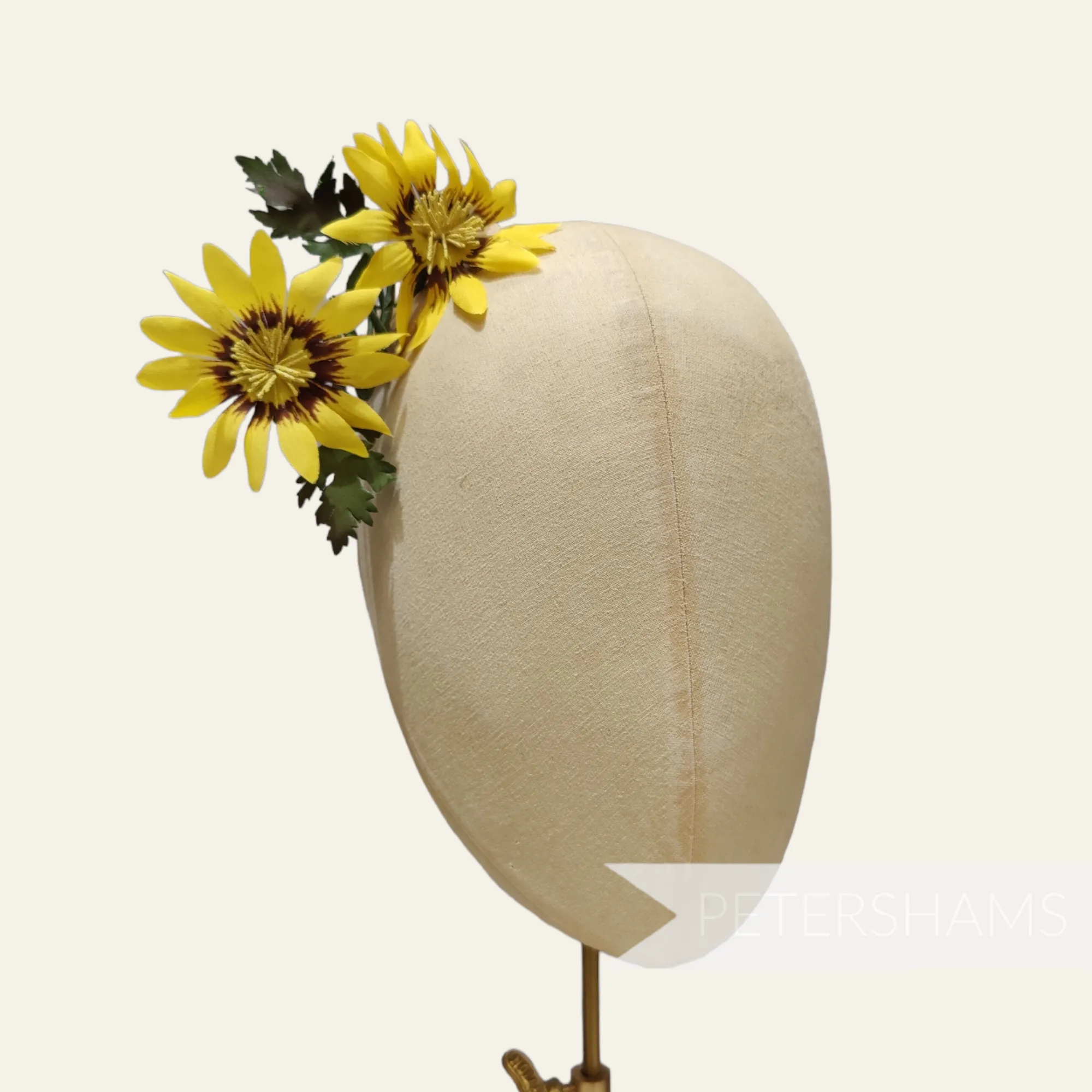 'Jada' Vintage 1960/70s Czech Silk Daisy Flower Wired Mount