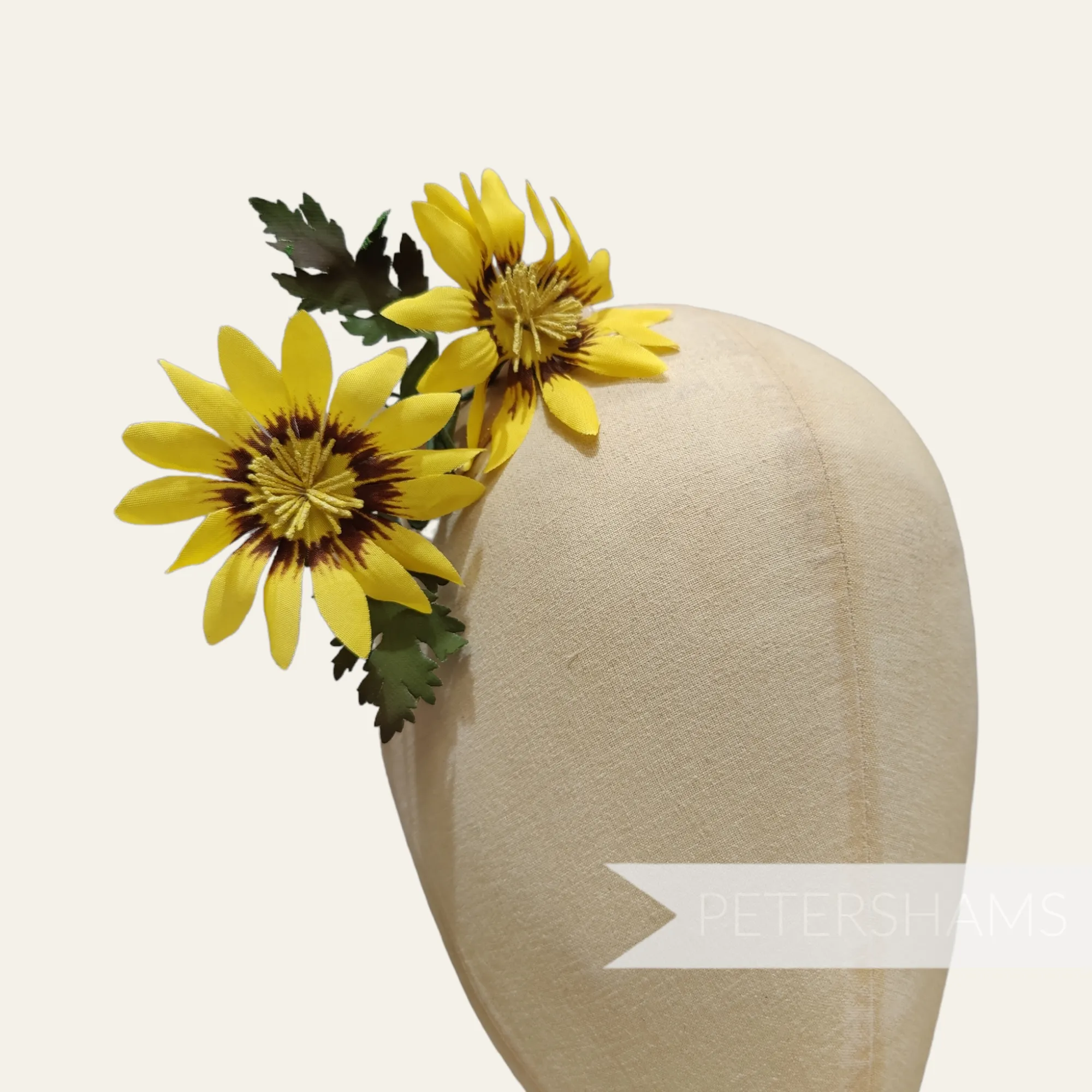 'Jada' Vintage 1960/70s Czech Silk Daisy Flower Wired Mount