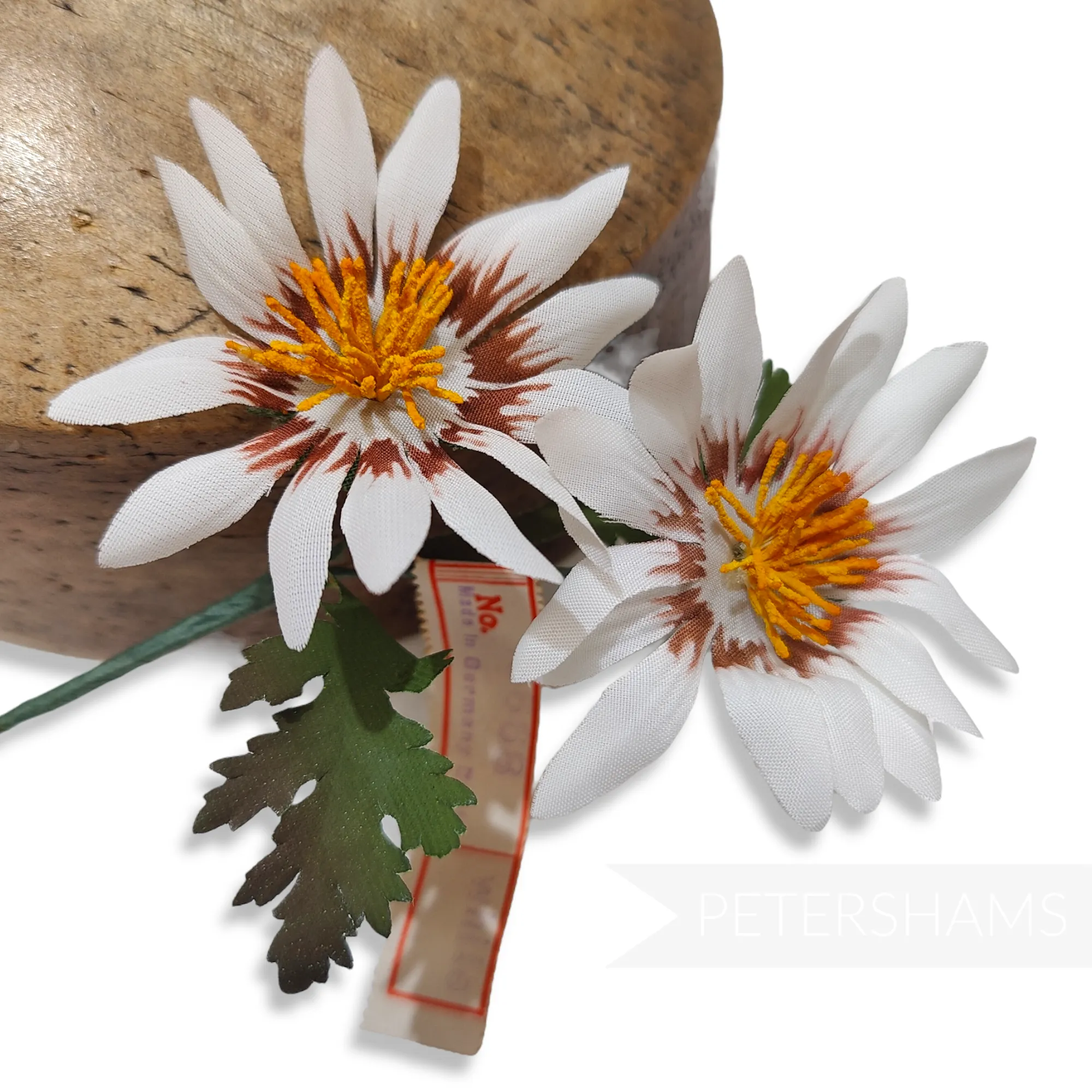 'Jada' Vintage 1960/70s Czech Silk Daisy Flower Wired Mount