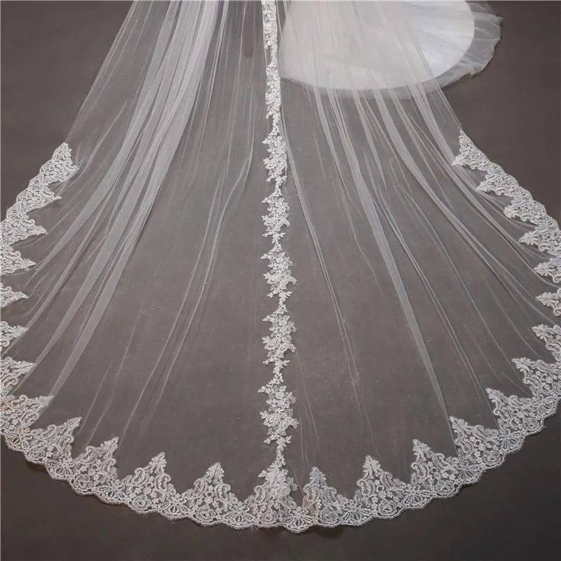 One-Tier Wedding Veil UK Tulle Lace Edge Cathedral Veils Appliques TS91015