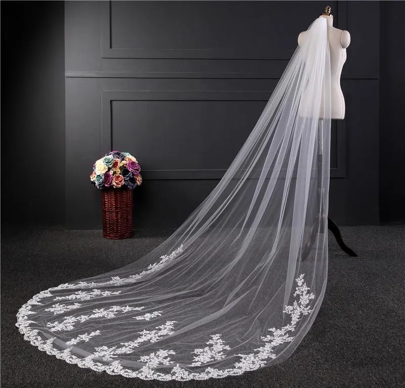 One-Tier Wedding Veil UK Tulle Lace Edge Chapel Veils Appliques TS91039