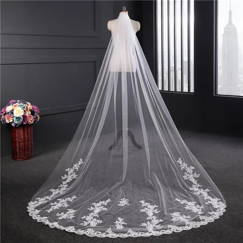 One-Tier Wedding Veil UK Tulle Lace Edge Chapel Veils Appliques TS91039