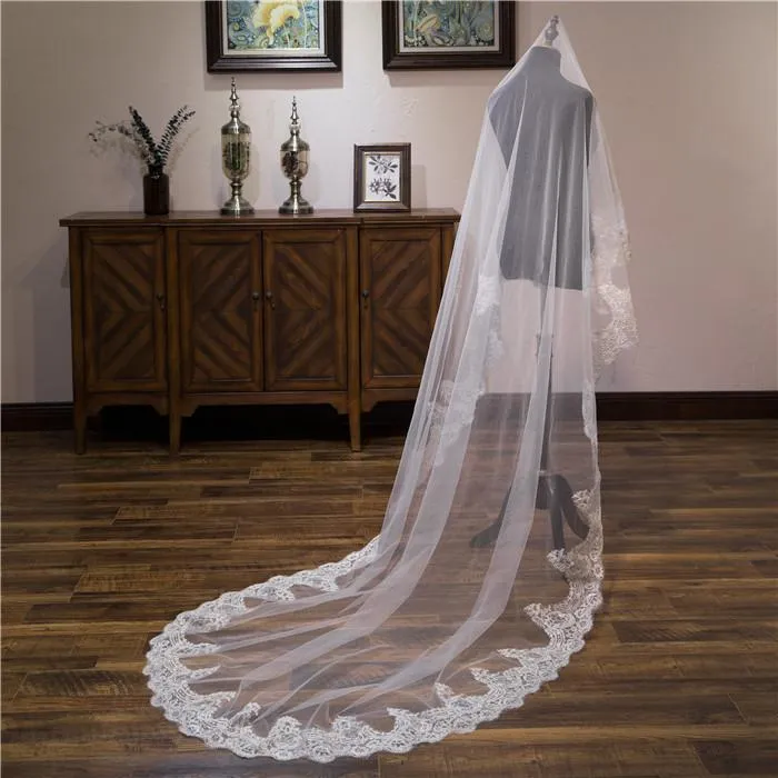 One-Tier Wedding Veil UK Tulle Lace Edge Chapel Veils Appliques TS91043