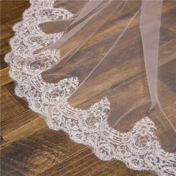 One-Tier Wedding Veil UK Tulle Lace Edge Chapel Veils Appliques TS91043