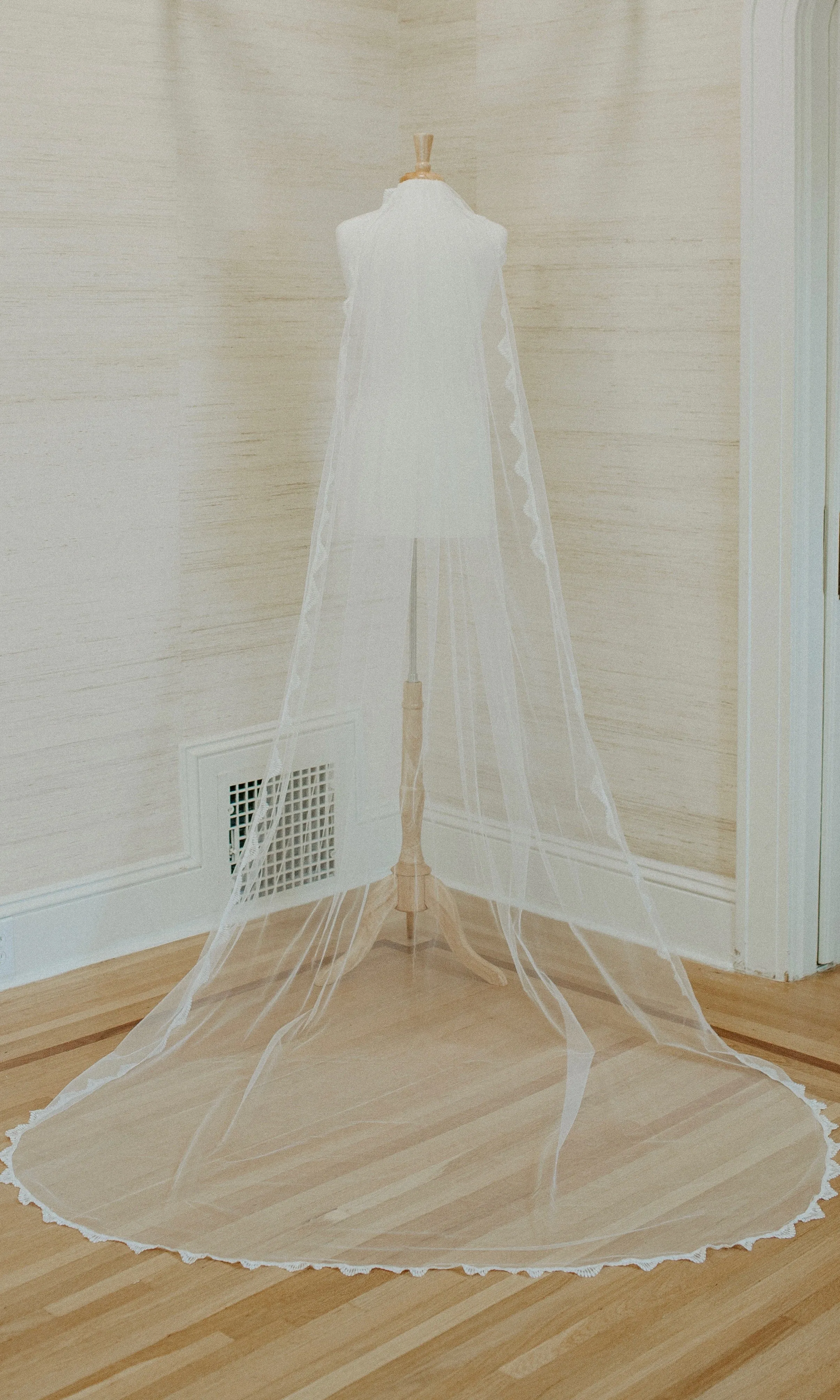 Sorrento Veil- Sample Sale