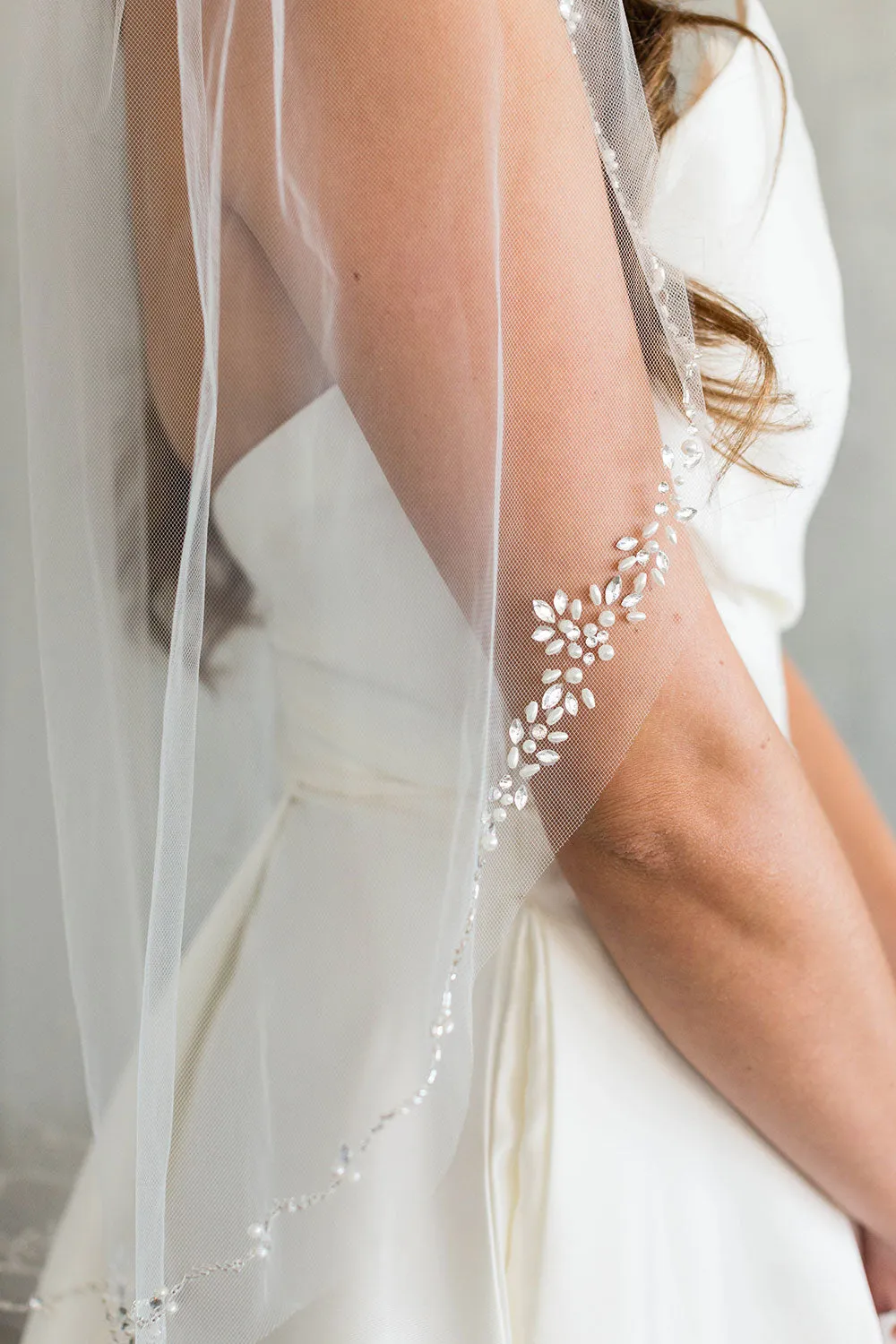 THEIA 36" VEIL - CRYSTAL EDGING