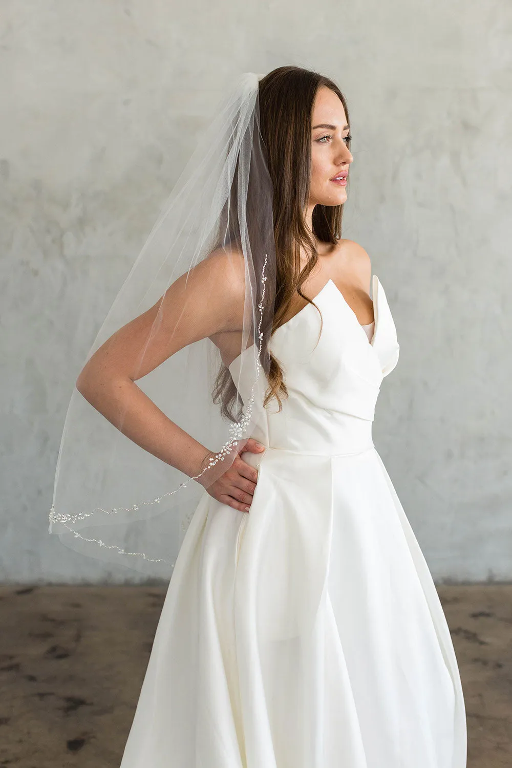 THEIA 36" VEIL - CRYSTAL EDGING