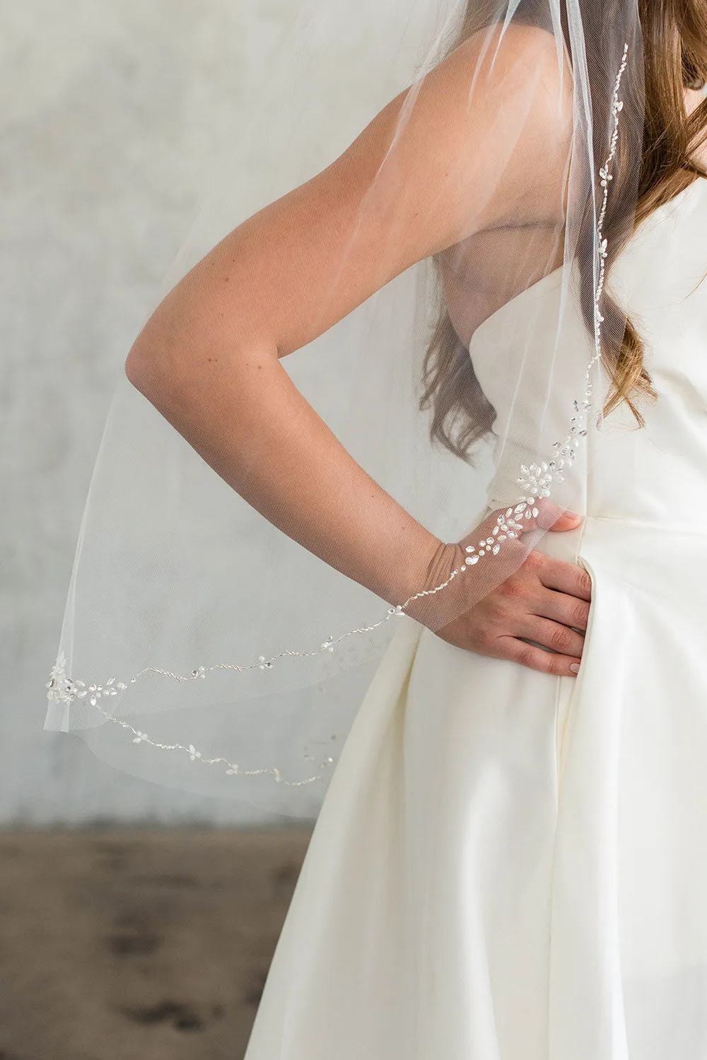 THEIA 36" VEIL - CRYSTAL EDGING