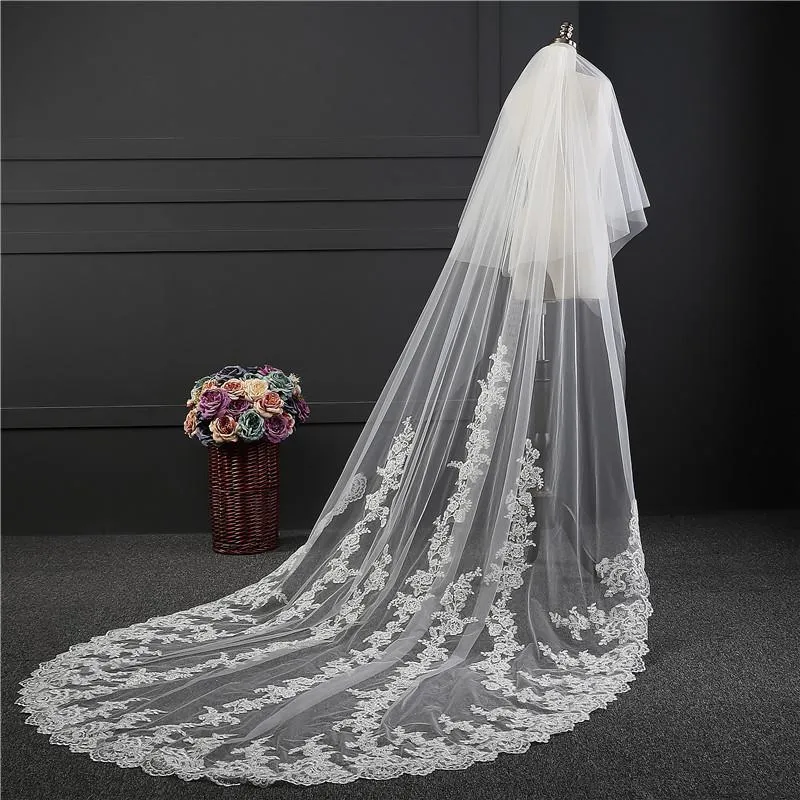Two-Tier Wedding Veil UK Tulle Lace Edge Cathedral Veils Appliques TS91030