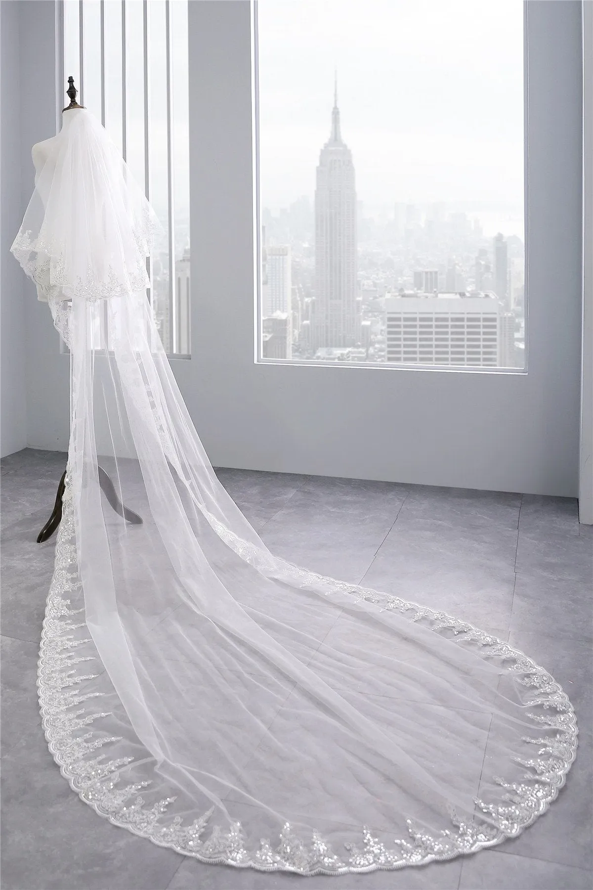 Two-Tier Wedding Veil UK Tulle Lace Edge Chapel Veils Appliques TS91038