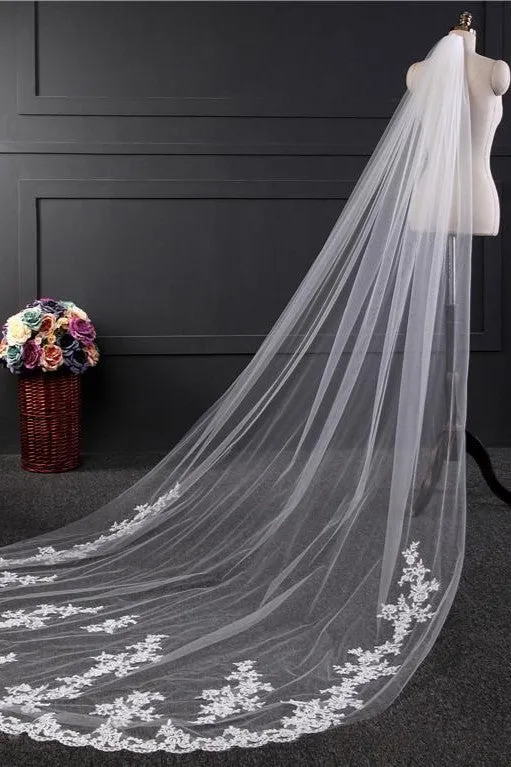 Vintage Long Wedding Veil with Flower Appliques
